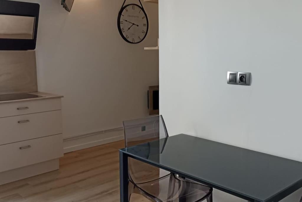 Appartement Suresnes : 2 Pieces Cosy Extérieur photo